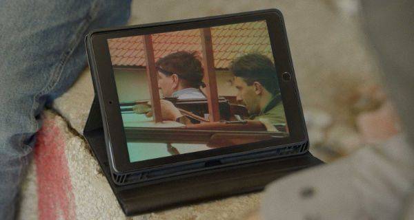 FACING DARKNESS by Jean-Gabriel Périot